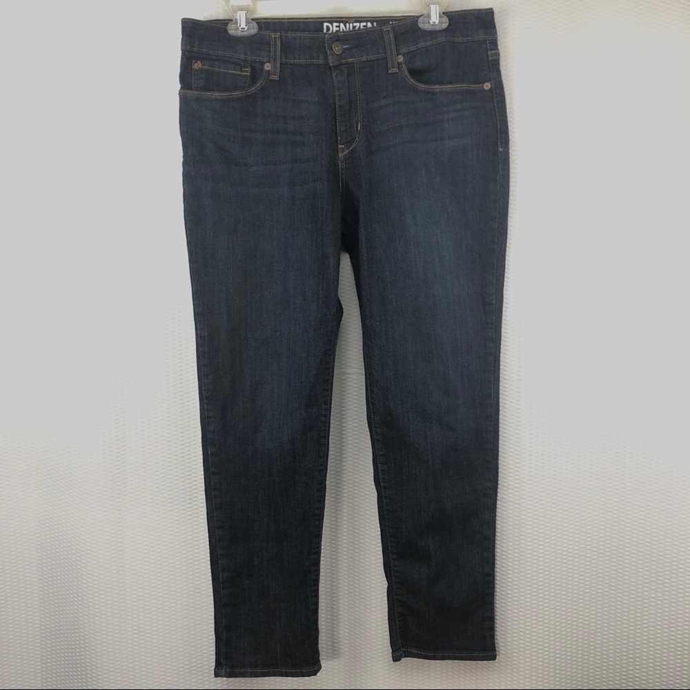 Levi’s Denizen size 10 Modern Straight Crop Jeans